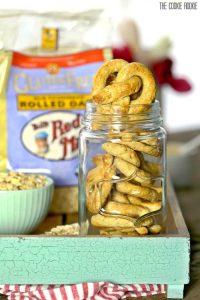 oat-and-apple-pretzel-dog-treats-10