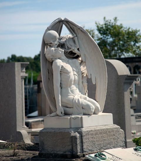 The Kiss of Death Sculpture