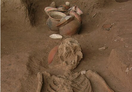 Unveiling the Ancient Burials of Ban Non Wat, Thailand