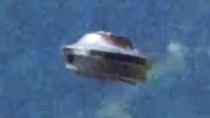 Unidentified-flying-object-over-Hawaii-in-2015