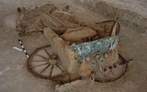 a-2500-year-old-chariot-complete-with-a-rider-and-horses-was-discovered-by-archaeologists-67179-4